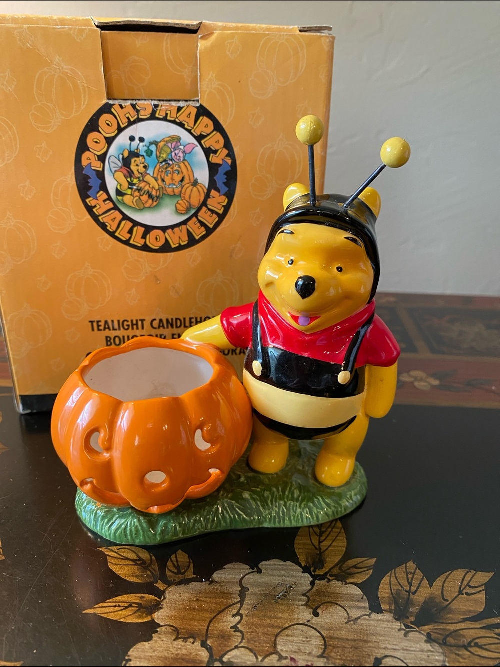 🐝 Pooh Votive Holder w original box
